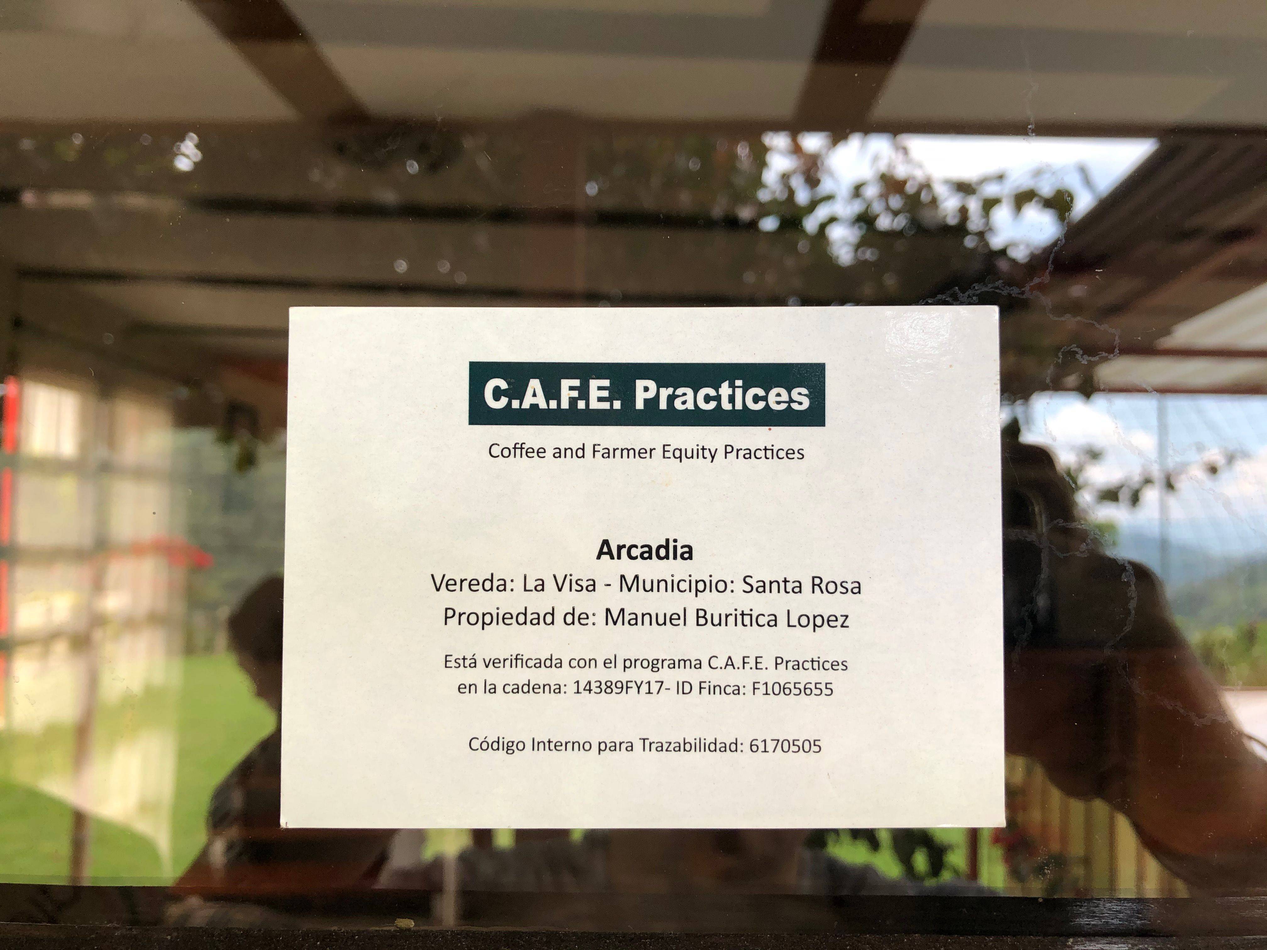 Selectively hand-picked coffee from Finca Arkdia de Guacas